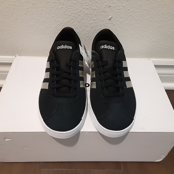 Adidas - Picture 4 of 4